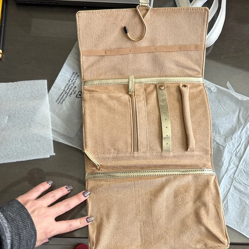 Neiman Marcus Gold Jewelry organize Clutch /Case NEW